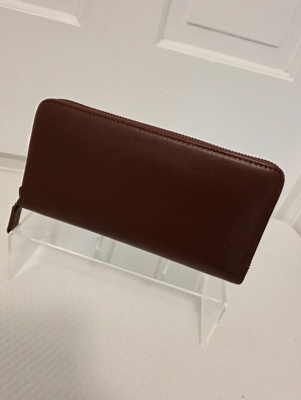 J.S. Design Classic Brown Zip-Around Leather Wallet